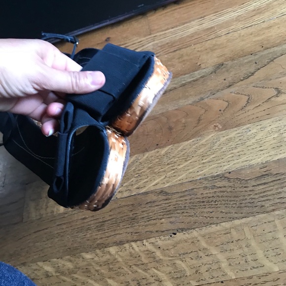 Wedge heel size 9B - Picture 10 of 16